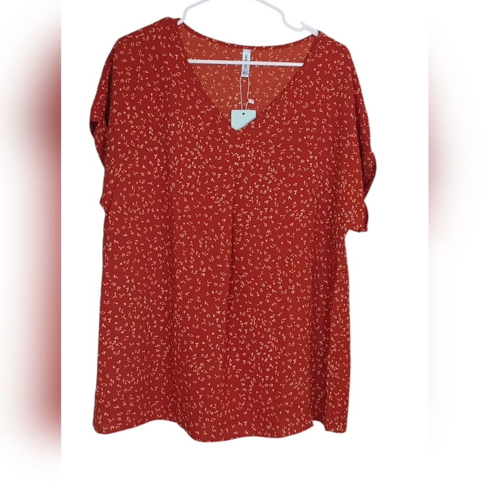 Womens NWT Rusty Red Quezhu V Neck Blouse Size XL